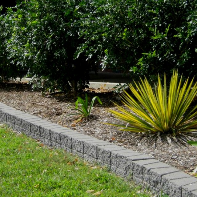 Easy Edge Charcoal Western Landscape Supplies WLS