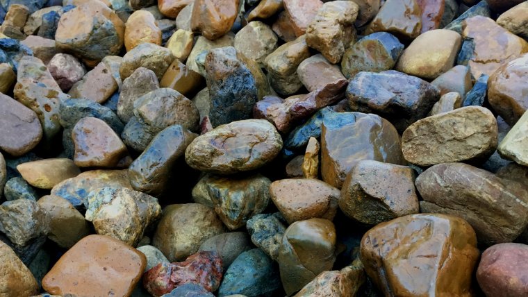 Bulk Decorative Gravel & Pebbles